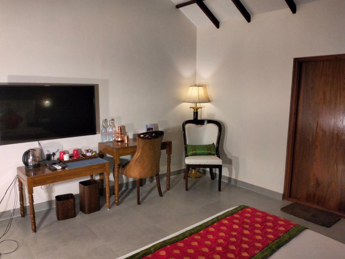 Fort Jadhavgadh -A Gadh Heritage Hotel Sasvad Εξωτερικό φωτογραφία