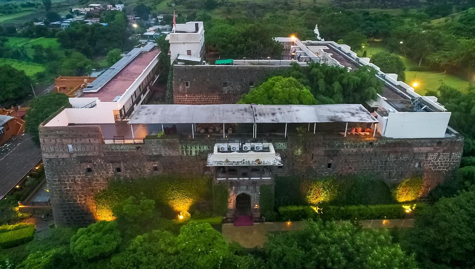 Fort Jadhavgadh -A Gadh Heritage Hotel Sasvad Εξωτερικό φωτογραφία