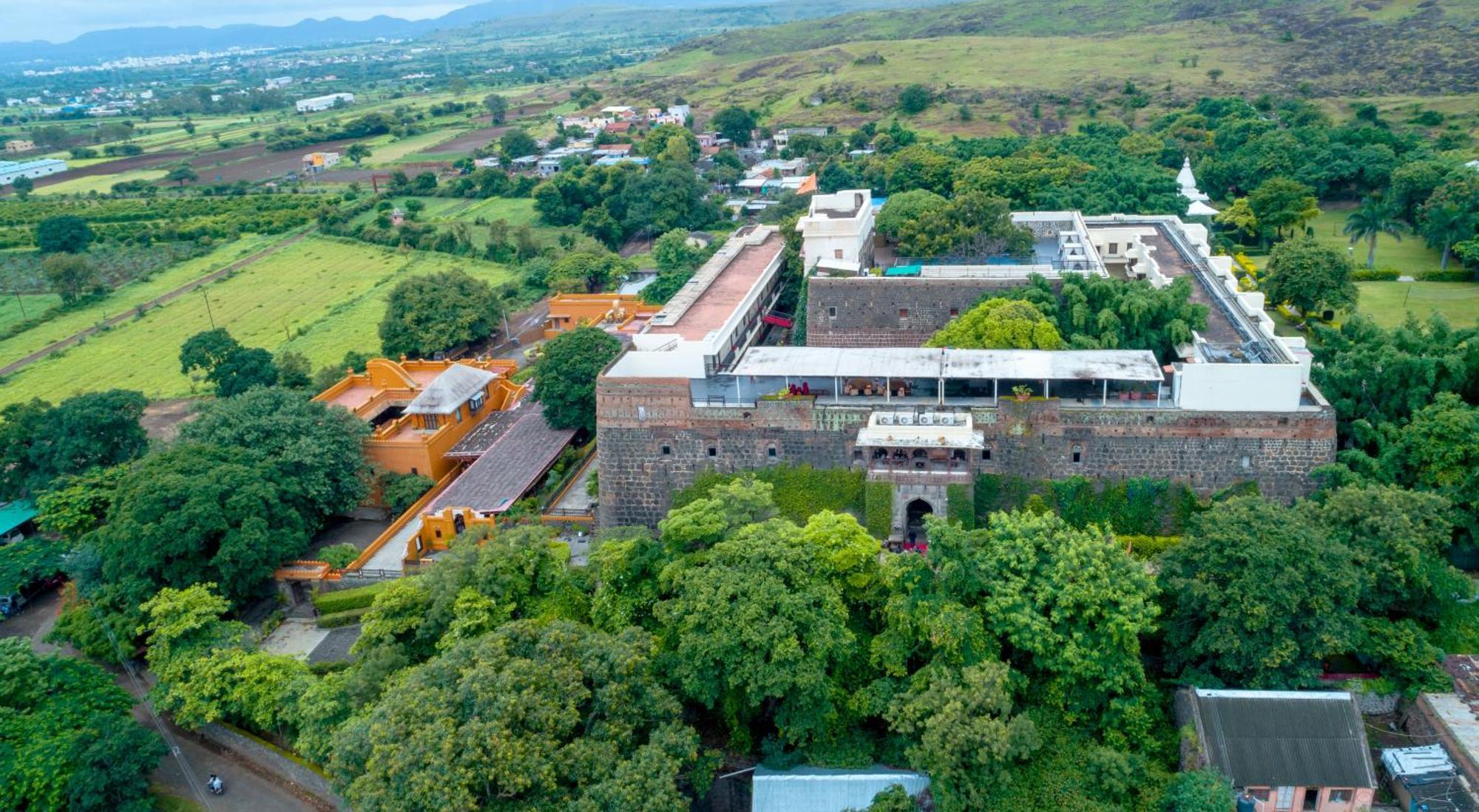 Fort Jadhavgadh -A Gadh Heritage Hotel Sasvad Εξωτερικό φωτογραφία
