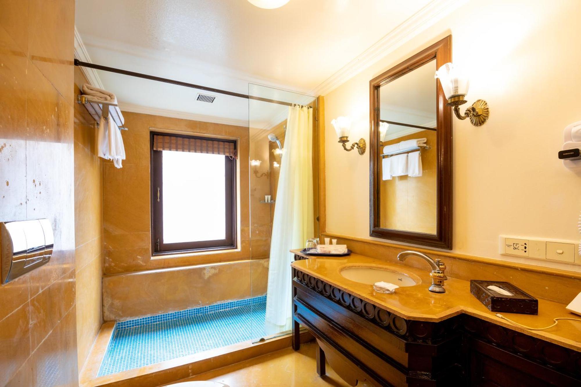 Fort Jadhavgadh -A Gadh Heritage Hotel Sasvad Εξωτερικό φωτογραφία