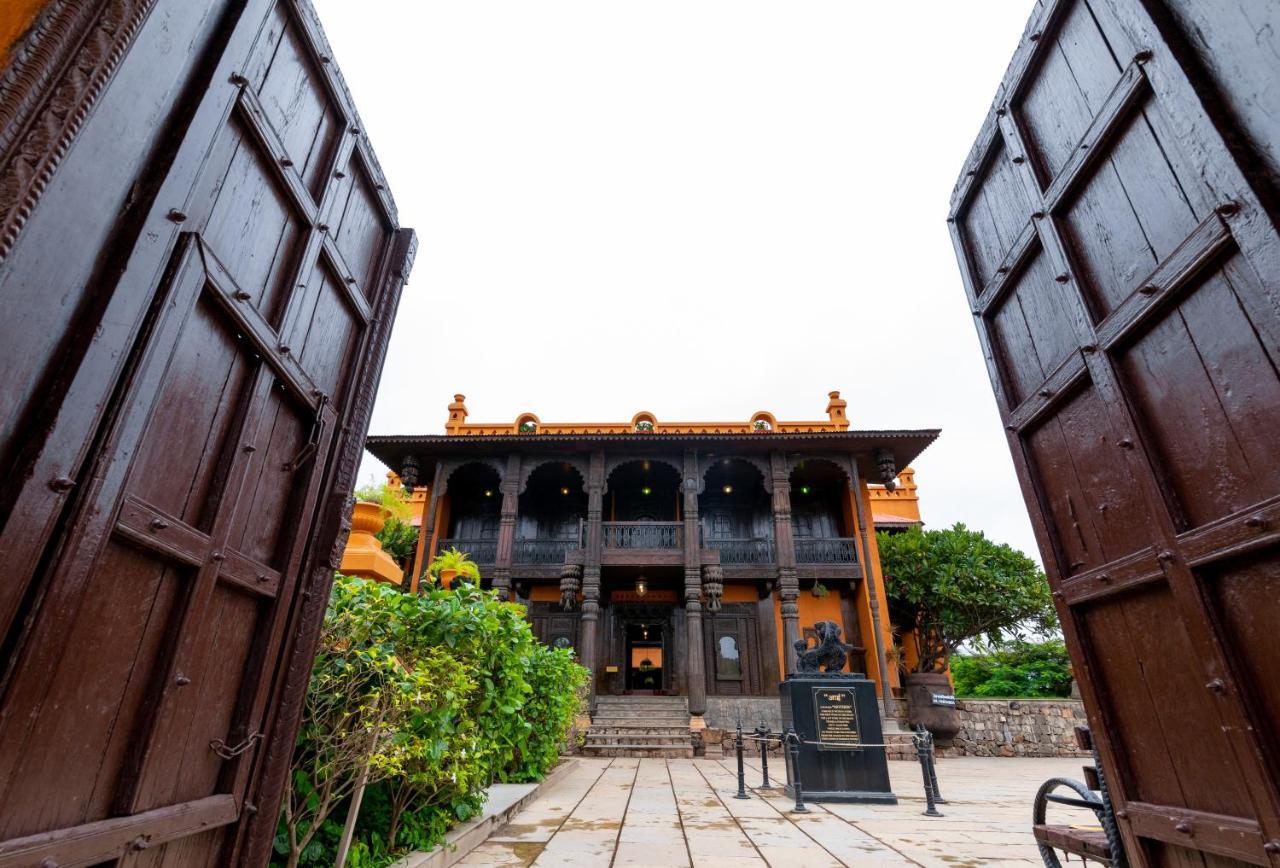 Fort Jadhavgadh -A Gadh Heritage Hotel Sasvad Εξωτερικό φωτογραφία