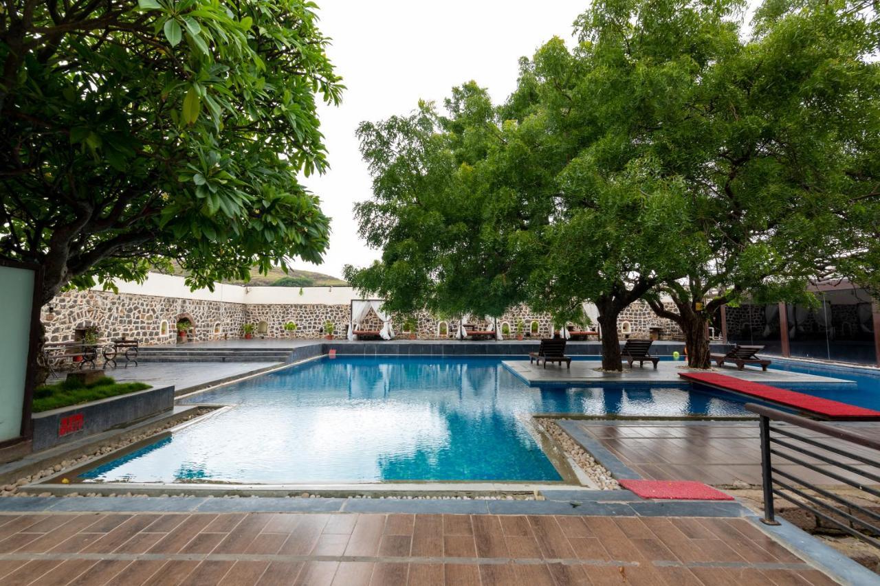 Fort Jadhavgadh -A Gadh Heritage Hotel Sasvad Εξωτερικό φωτογραφία