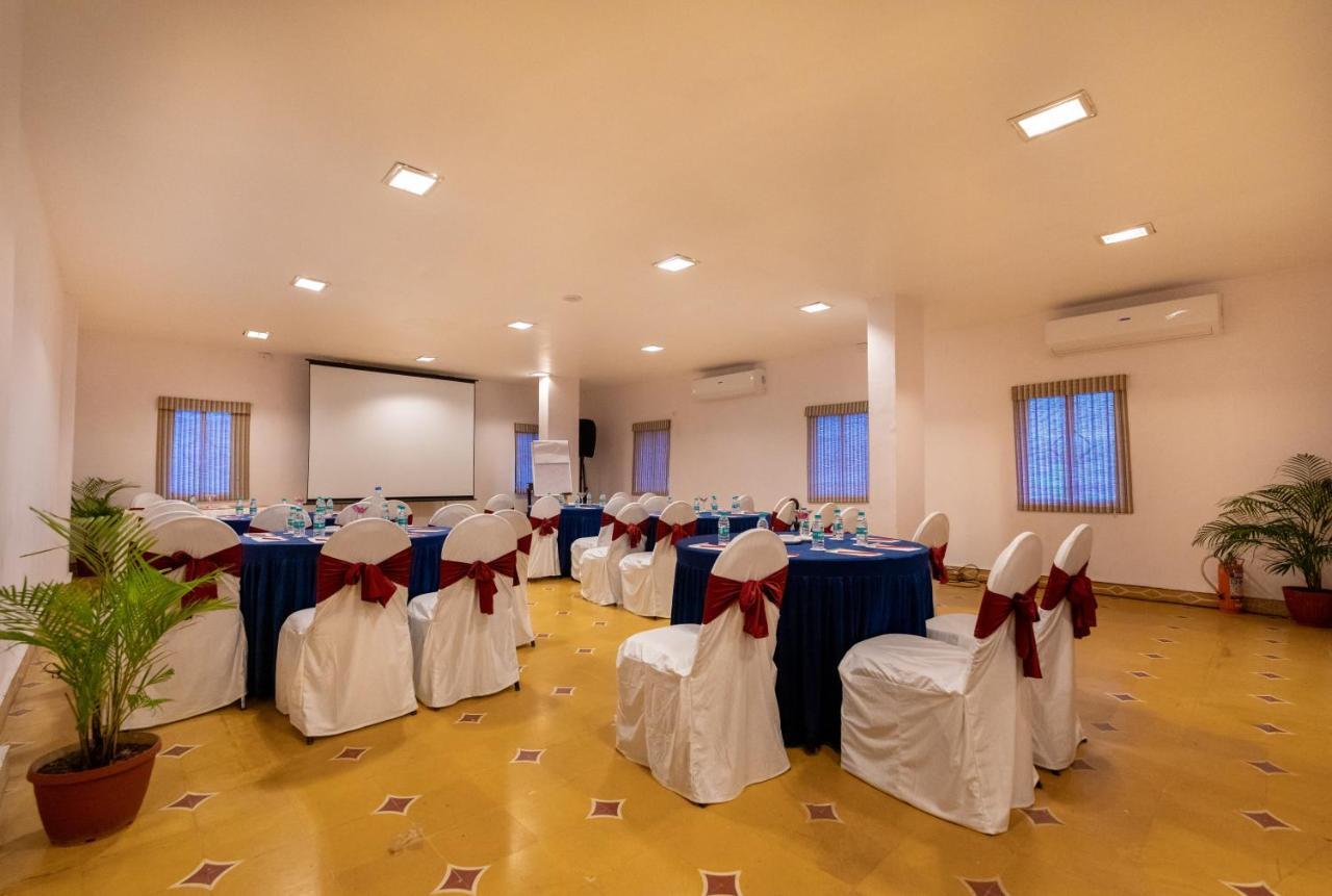 Fort Jadhavgadh -A Gadh Heritage Hotel Sasvad Εξωτερικό φωτογραφία