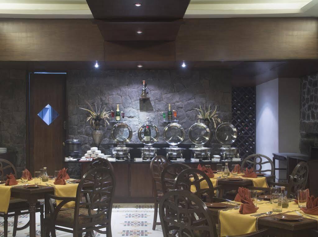 Fort Jadhavgadh -A Gadh Heritage Hotel Sasvad Εξωτερικό φωτογραφία